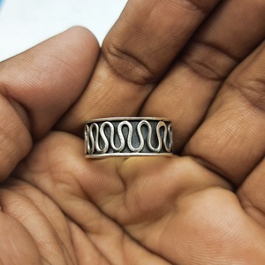 Anillo de banda con acabado Vintage de plata 925, diseño de onda de diamante, regalo de boda para marido, precio de fábrica al por mayor - Product Image 2