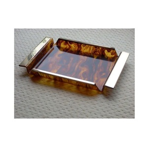 Plateau en corne personnalisé tendance et de luxe pour la présentation d'aliments de qualité supérieure, idéal pour les célébrations, les occasions spéciales et les intérieurs élégants - Product Image 3