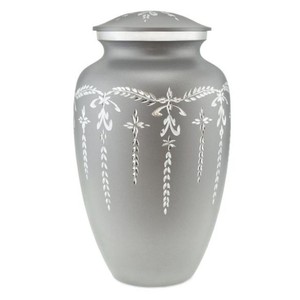 Urne funéraire en aluminium gravée de fleurs grises - Urne commémorative pour cendres humaines adultes 10 pouces - Product Image 1