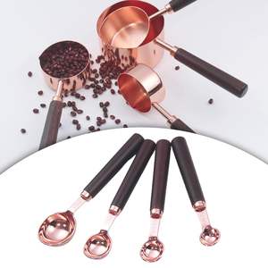Bonne vente cuillères à mesurer en acier inoxydable poli or rose avec poignées en bois équipement de mesure en métal outil de cuisine - Product Image 4