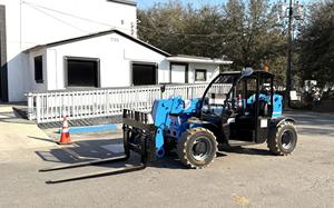 Manipulador Telescópico Usado Genie GTH 5519 – 5500 lb - Product Image 3