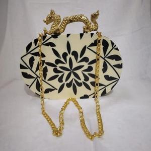 Pochette de luxe exclusive faite à la main avec poignée dragon en résine, personnalisable, sac à main portable au design sur mesure pour mariées, fêtes et cadeaux - Product Image 6