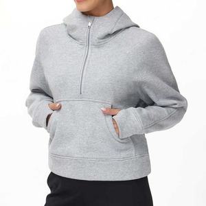 Haute qualité 100% coton pull sweats pour femmes sweats à capuche personnalisés avec fermeture éclair longues poches pouce trou avant Logo en vente - Product Image 5