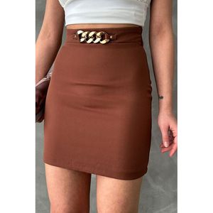 Falda Midi al Por Mayor con Elegante Detalle de Cadena en la Cintura para Mujer, Color Azul Saks Sólido, 100% Poliéster, Estilo Línea A, por TOPSHOW - Product Image 2