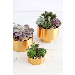 Macetas de metal martillado doradas elegantes hechas a mano, jarrones de suelo decorativos para interiores para sala de estar y oficina - Product Image 4