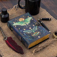 Sort Livre des Ombres En Cuir Journal Serrure Fermoir Luna Moth Papillon Imprimer Vintage Sorcellerie Wiccan Notebook 7x5 Pouces