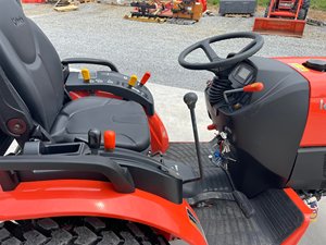 Mini Tractor Usado Serie M 4x4 para Granja con Cargador Frontal, Motor de Engranajes de 60-70HP y Componentes Centrales del Motor para Uso Agrícola - Product Image 4