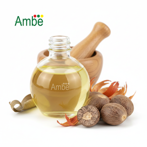 Huile essentielle de muscade pure et naturelle Myristica fragrans, qualité supérieure, approvisionnement en vrac, haute qualité pour la vente en gros et l'usage industriel - Product Image 1