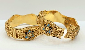 Venta al por mayor 24K chapado en oro de latón inoxidable brazaletes de alta calidad elegante joyería de moda pulseras - Product Image 4