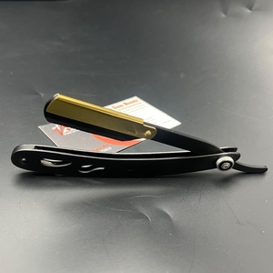 Rasoir droit de barbier doré et noir avec lame remplaçable Couteau de barbier professionnel de haute qualité Logo personnalisé - Product Image 2