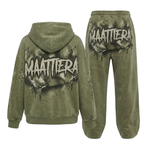 Conjunto Deportivo de Dos Piezas para Mujer, Sudadera con Capucha Extra Grande Color Verde Oliva y Pantalones Deportivos Anchos, Estilo Urbano - Product Image 4