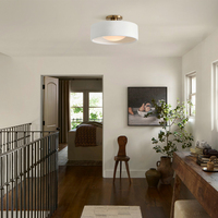 Plafonnier semi-encastré minimaliste Anders en porcelaine Aura de Simig Lighting, luminaire moderne