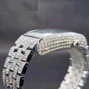 Reloj de pulsera con aspecto de diamante completamente helado para hombre, ropa de discoteca y aspecto Festivo disponible al mejor precio - Product Image 5