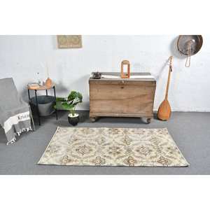 Alfombra turca de lana clásica Beige de 2,9x5,6 pies, diseño de retazos para entrada, sala de estar, dormitorio, forma Rectangular, respaldo de látex - Product Image 1