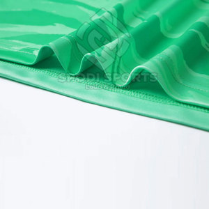 Nueva llegada 2025 uniforme de fútbol personalizado mejor precio para adultos 100% poliéster secado rápido ligero transpirable patrón sólido - Product Image 3