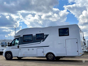 Camping-car de luxe pour voyages en famille, bleu foncé, toit moyen en aluminium allemand, capacité de charge 3500 kg, 4-6 personnes, très propre - Product Image 1
