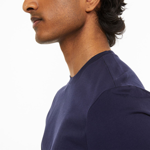 T-shirt uni en coton 100% 180 g/m² à prix avantageux 2026, logo personnalisé, t-shirts pour hommes, manches courtes, été, grande taille, tee-shirt OEM - Product Image 3