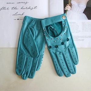 Gants de conduite à doigts entiers en peau de chèvre pour femmes de haute qualité Rivets à la mode Gants minces non doublés à couche unique pour écran tactile - Product Image 2