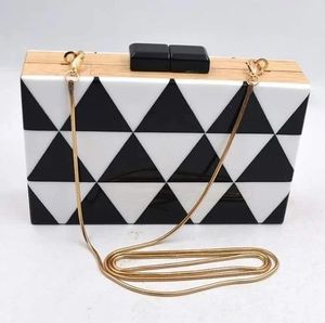 Boîte en résine dame pochettes nouvelle conception et sac à main en résine sac en résine sac à main en métal pochette Boho - Product Image 1