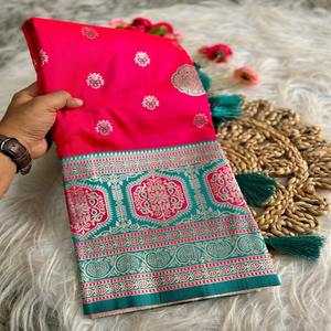 Seda Banarasi de excelente calidad con Sari de diseño tradicional, fabricante y proveedor de la India al precio más bajo - Product Image 1