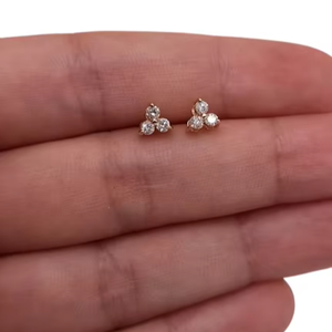 Pendientes de piedras preciosas de topacio blanco de Plata de Ley 925 estilo bohemio, joyería hecha a mano, pendientes de tuerca, joyería para mujer, regalo de boda para - Product Image 1