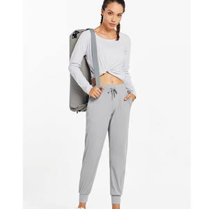 Pantalon long de jogging confortable en coton 100% pour femme, style cargo tendance avec extrémités élastiques - Product Image 6