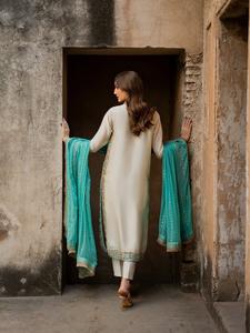 Traje Palazzo de Diseñador Premium Listo para Usar con Dupatta para Ocasiones Especiales, Traje Palazzo Pakistaní - Product Image 3