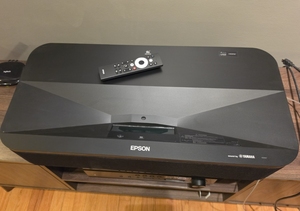 โปรเจคเตอร์ LS800 UST 4K คุณภาพสูงขายดีที่สุด ขายเร็ว - Product Image 1