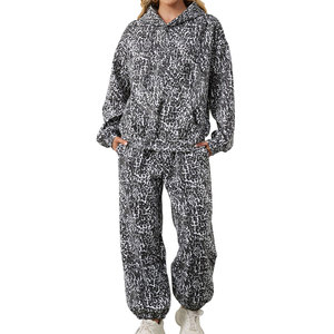 Survêtement de sublimation avec tissu évacuant l'humidité Survêtement de sublimation de haute qualité avec des couleurs résistantes à la décoloration - Product Image 1