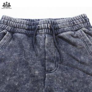 Shorts décontractés pour hommes en coton respirant à taille mi-haute et effet délavé |   Vêtement streetwear surdimensionné teint en pièce |   Coupe décontractée avec cordon de serrage | - Product Image 3