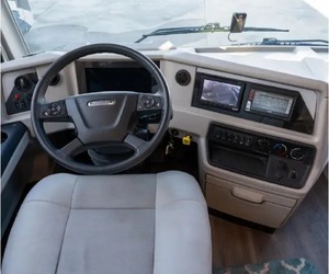 Autocaravana N-E-W-M-A-R RV K-O-U-N-T-R-Y STAR 3717 del 2020, USADA EN BUEN ESTADO, DISPONIBLE PARA LA VENTA - Product Image 3