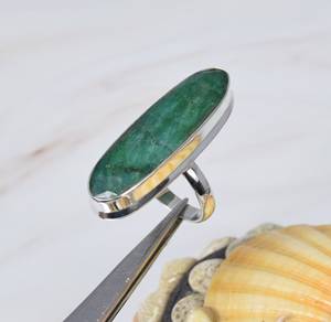 Custom Silver Jewelry Cut Bezel Setting Oval Brilliant Cut Prong Setting Green <b>Emerald</b> Gemstone Engagement <b>Ring</b> for Women - Product Image 1