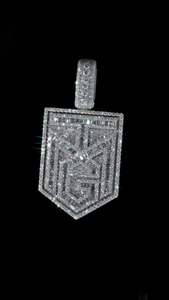 Colgante de lujo con inicial de plata de ley 925, moissanita VVS y diamantes, diseño personalizado, alto brillo, para uso unisex. - Product Image 2