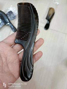 Peine de cuerno natural a precio de fábrica: Herramienta de aseo de alta gama de Vietnam para compra a granel. - Product Image 3