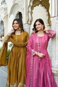 Vestido Largo de Georgette Premium para Mujer |   Detalles de Estrellas con Dupatta para Eventos Nupciales y Festivos, Ropa de Fiesta y Festivales Nupciales - Product Image 5