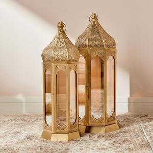 Lanterne en métal doré élégante avec panneaux en verre, design de dôme marocain complexe, poignée suspendue, lumière de bougie chaleureuse pour la décoration de la maison - Product Image 6