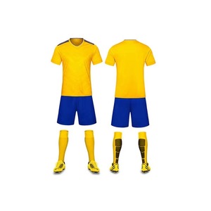 Nouveau design d'uniforme de football de haute qualité 100% ensemble d'uniformes de football personnalisés en polyester - Product Image 1
