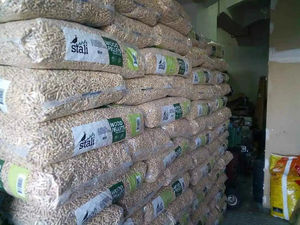 Pellets de Madera de Abeto de Primera Calidad al por Mayor, 100% Certificados Enplus A1, Madera de Pino Natural a Granel - Product Image 6