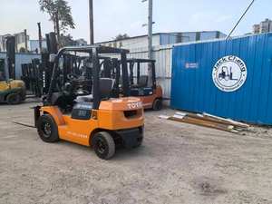 Chariot élévateur diesel Toyota 3 tonnes, moteur neuf, pour usage de construction, avec pompe, moteur et roulement - Product Image 4