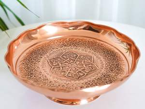 Bol à fruits classique en laiton poli martelé, forme ronde, pour mélanger les aliments, servir et présenter sur table royale - Product Image 6