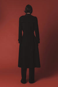 Pardessus à double boutonnage long de style élégant pour dames de la meilleure qualité avec doublure en soie Services ODM fabriqués au Vietnam - Product Image 4