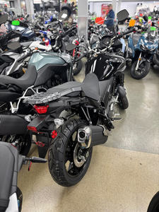 Motocicleta Deportiva V-Stroms 650 XT 645cc 2025/2026 Nueva Certificada con 3 Años de Garantía y Lista para Exportar - Product Image 4