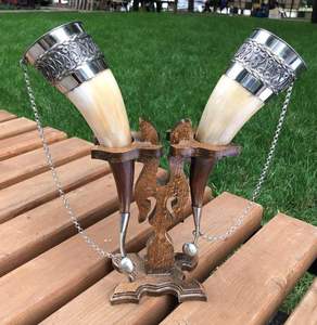 Tasse à boire Viking en corne de boeuf naturelle polie écologique en gros gravée sur mesure - Product Image 1