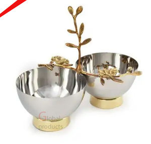 Elegante cuenco plateado con flor dorada para servir en hoteles y restaurantes - Product Image 5