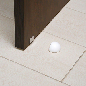 Fermaporta Adesivo con Magnete, Bianco - Product Image 3
