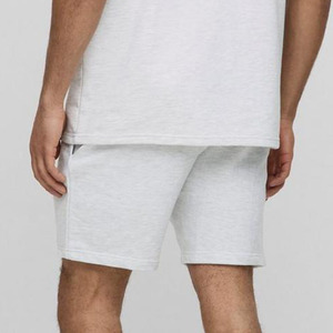 Pantalones cortos para hombre, color gris claro, ajuste relajado, aspecto de lino, pantalones cortos a rayas para hombre, último estilo, sudaderas con capucha para hombre, ropa deportiva sostenible - Product Image 4