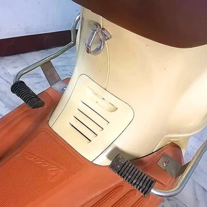 MJ ET4 Nueva Puerta de Ventilación Pintada en Crudo, Tapa de Inspección de Bujías para Motocicletas de Modificación/Actualización, Taiwán - Product Image 1