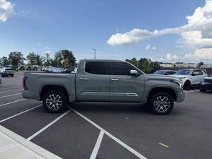 Toyota Tundra Edición 1794 Estándar 2024 - Product Image 3