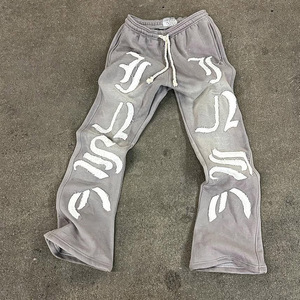 Pantalones de chándal acampanados informales para hombre con bordado de parche personalizado, pantalones para correr de algodón y lavado ácido, diseño holgado con cordón - Product Image 1