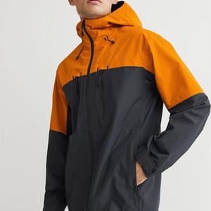 Veste coupe-vent décontractée avec un look streetwear à la mode, un design à capuche et un confort léger pour une utilisation toute la journée - Product Image 3